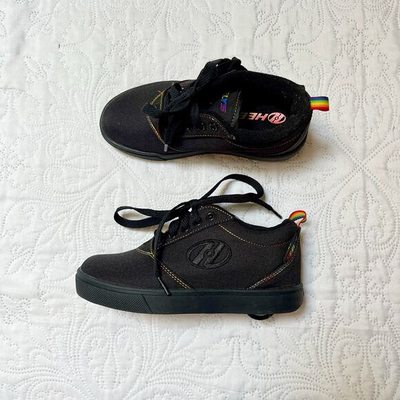 Heelys Pro 20 Wheeled Skate Shoe Size 1 - Picture 2 of 10